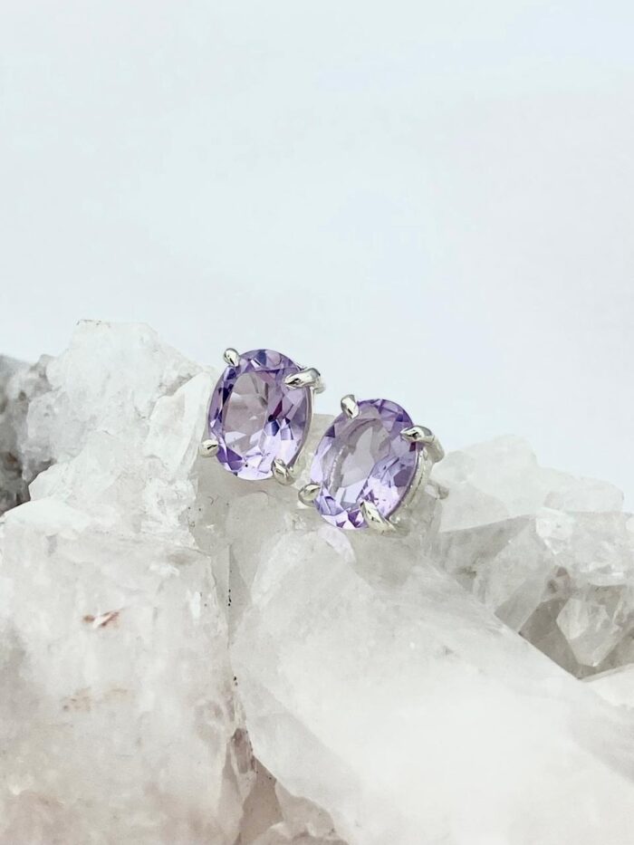 Aretes Amatista lavanda ovalados