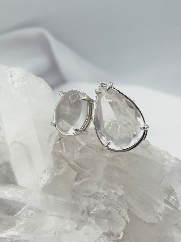 Anillo Doble Cuarzo Rosa Gota y ovalado cabuchón Colección Armonía Dual