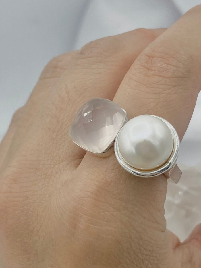 Anillo Doble Cuarzo Rosa cuadrado pomerato y Perla colección Armonía Dual - Imagen 2
